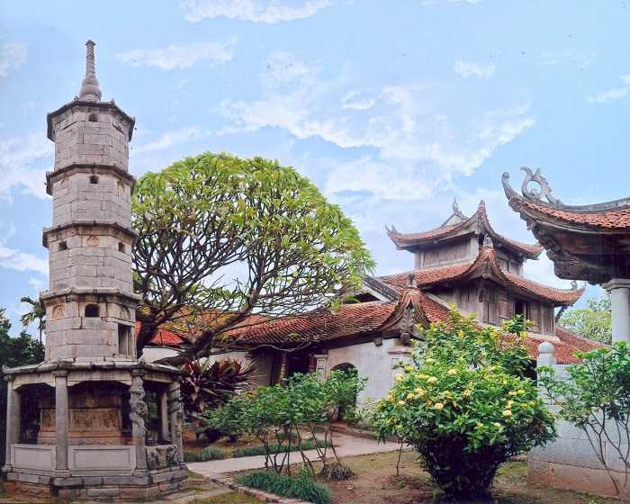 Tháp Báo Nghiêm 5 tầng tại chùa Bút Tháp, Thuận Thành, Bắc Ninh